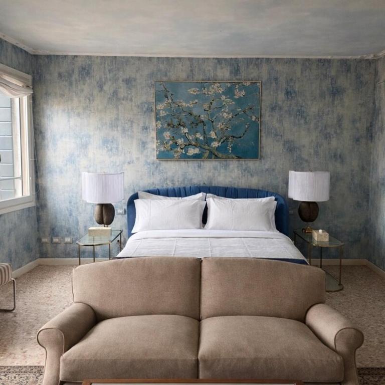  - Room #1713834401 - 27