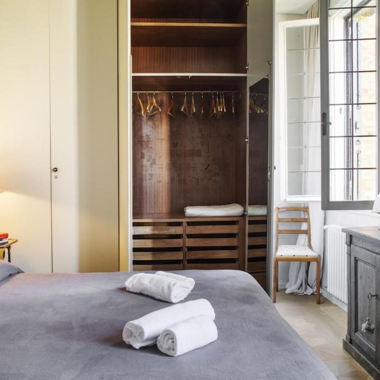  - Room #1713839901 - 12