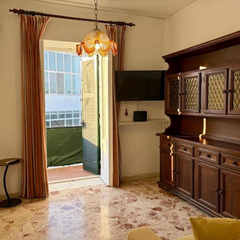  - Room #1713844301 - 1