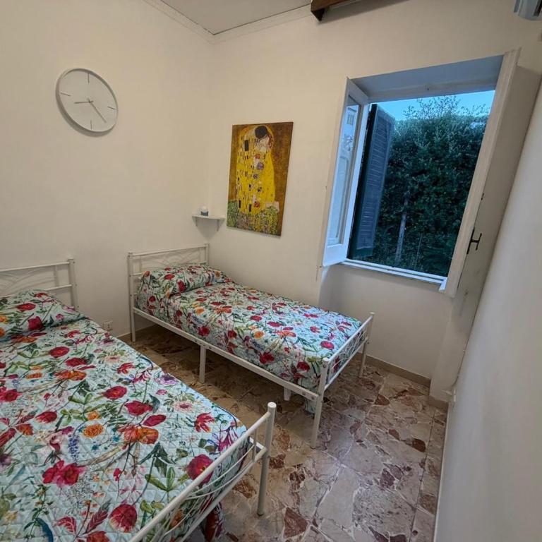  - Room #1713844301 - 9