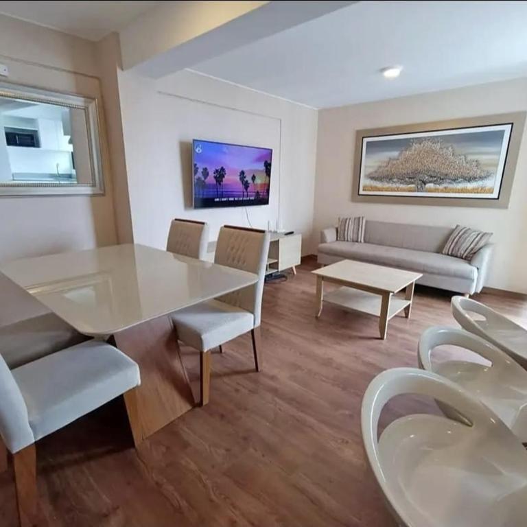  - Room #1713851501 - 1