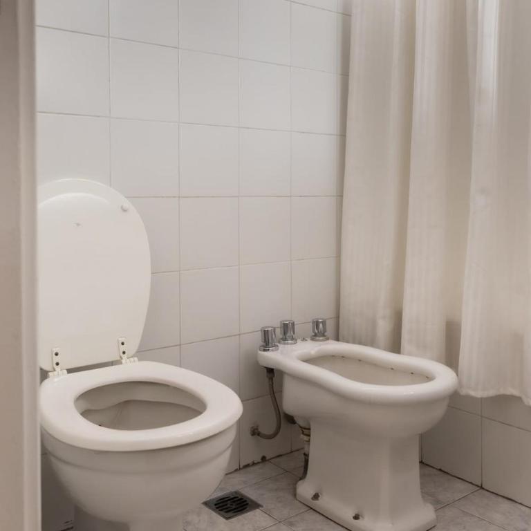  - Room #1713852001 - 18