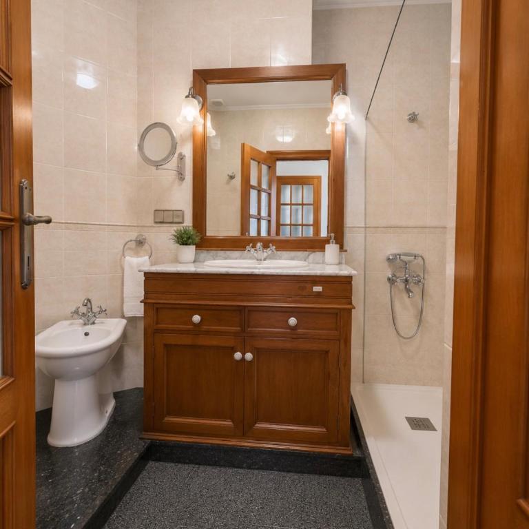  - Room #1713855901 - 4