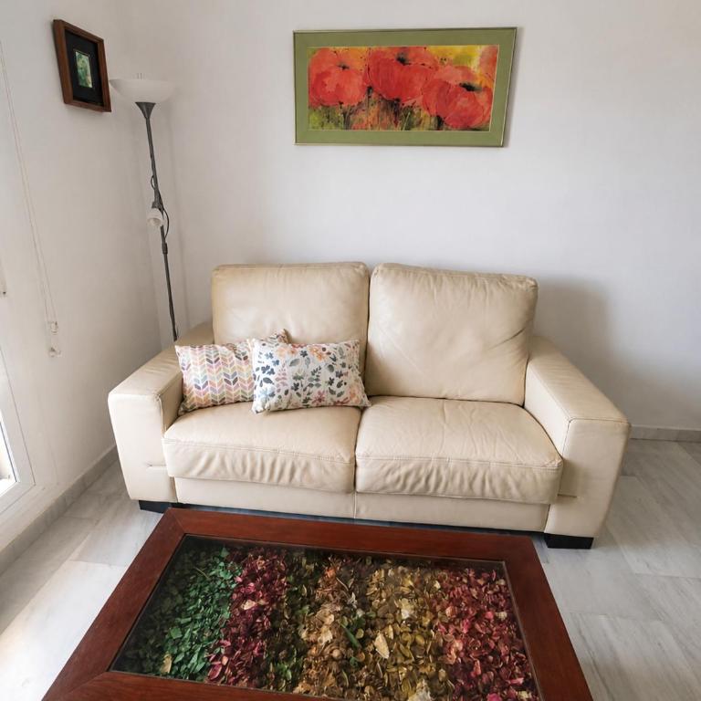 Carihuela Sol - Apartamento de 2 dormitorios con terraza y vistas al mar - 6
