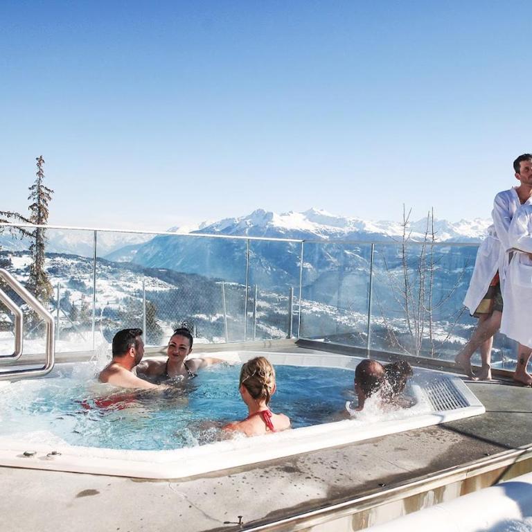 Alpine Family Retreat, Sleeps 10 - Apartment - 33