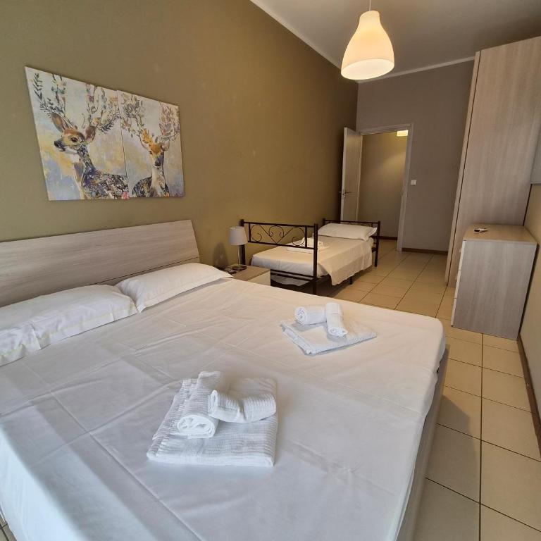 Apartments in Palazzo San Paolo with balconies by ML WHITE HOUSE - Two-Bedroom Deluxe Apartment with Balcony - 3