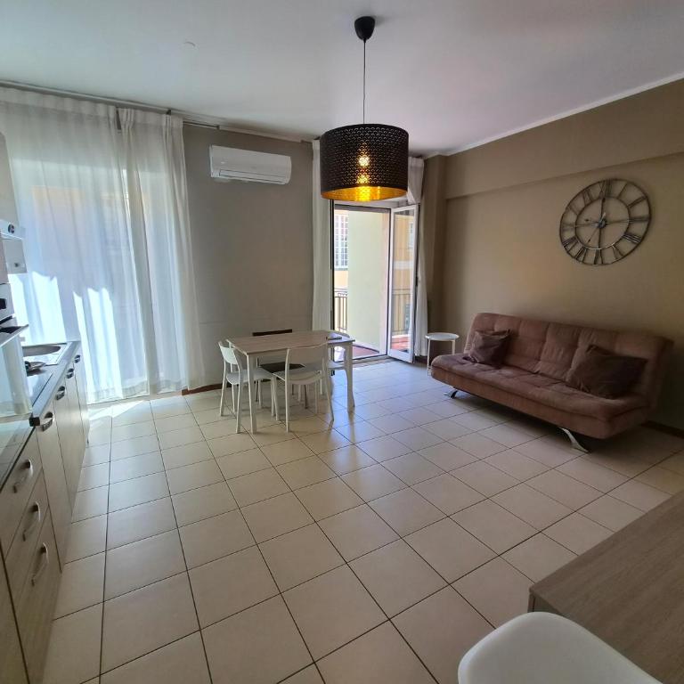 Apartments in Palazzo San Paolo with balconies by ML WHITE HOUSE - Two-Bedroom Deluxe Apartment with Balcony - 6