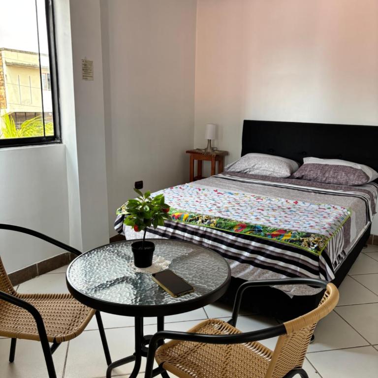 Maynas100 3A - Suite moderna con baño privado - Habitación Doble con terraza - 1