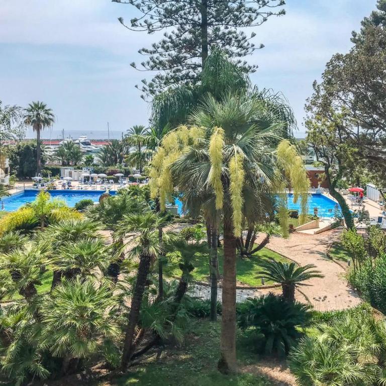 Mediterranee - One-Bedroom Apartment with Balcony - 21