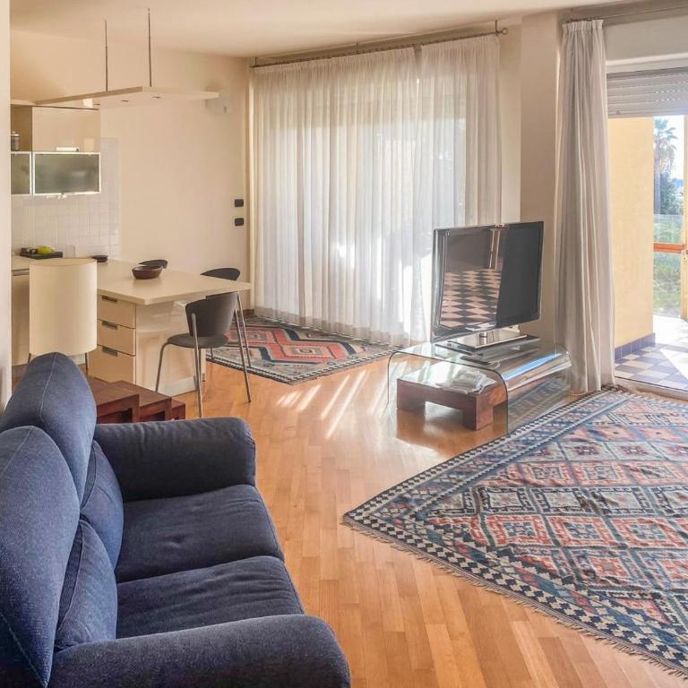 Mediterranee - One-Bedroom Apartment with Balcony - 2