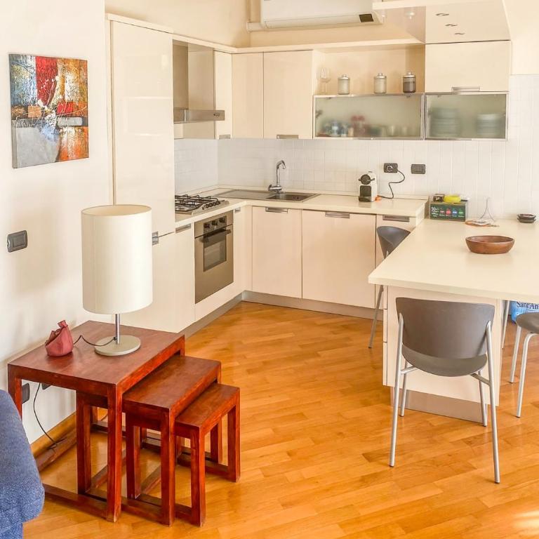 Mediterranee - One-Bedroom Apartment with Balcony - 4