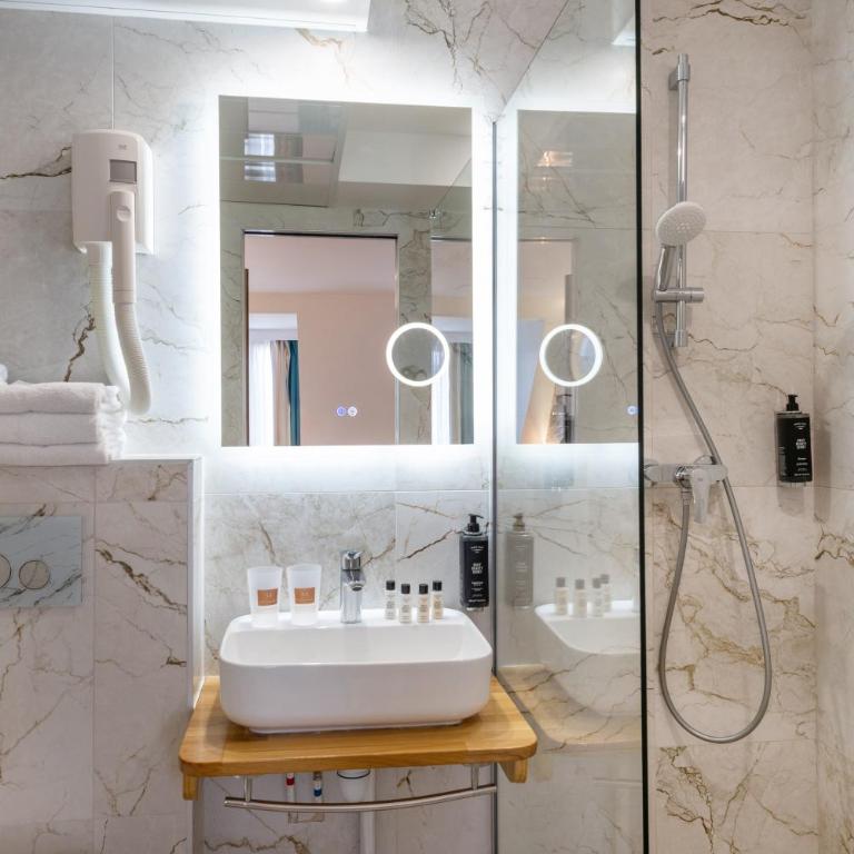 55 Hôtel Montparnasse - Chambre Triple Exécutive - 8