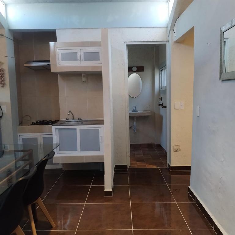- Room #1713900101 - 24