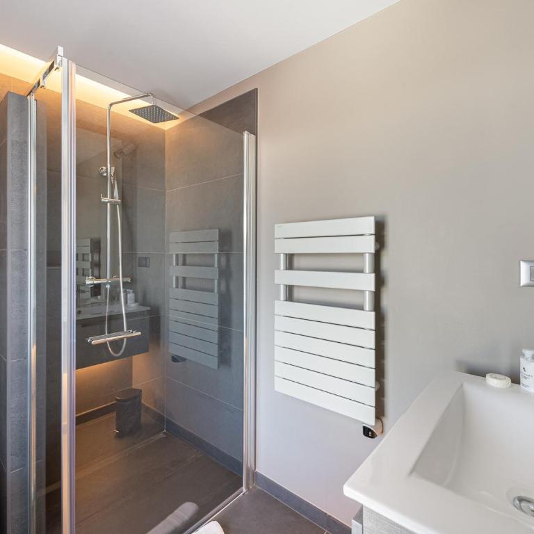 Chalet de prestige avec jacuzzi - 10 pers. - FR-1-562-61 - Chalet - 9