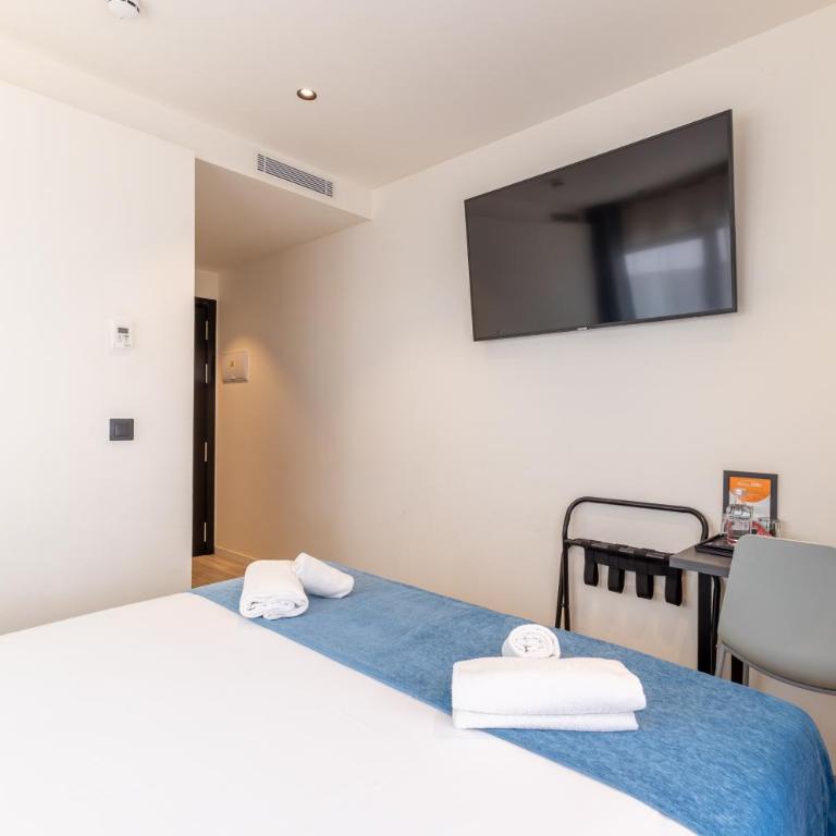 AZ Arena Hotel - Camera King Standard - 4