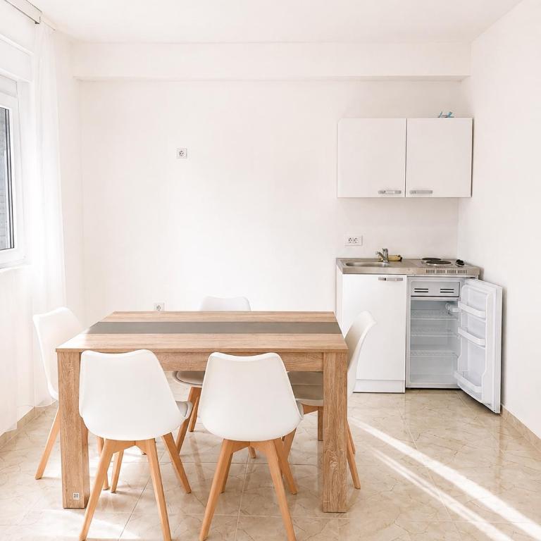 Olive Tree Apartments - Apartman sa 2 Spavaće Sobe, Balkonom i Pogledom na More - 3