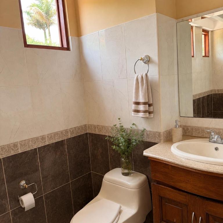  - Room #1713914202 - 6