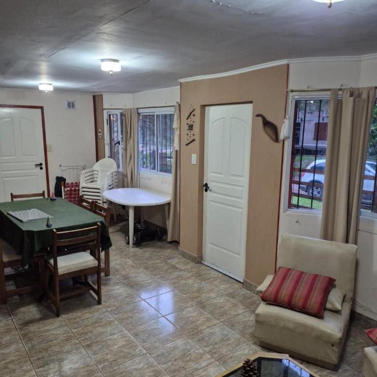 - Room #1713921401 - 12