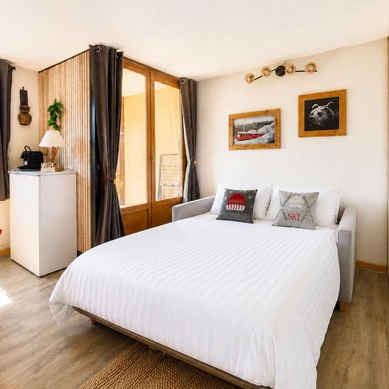 Studio moderne et lumineux avec vue sur le Mont Charvin. Parking privatif - FR-1-505-222 - Studio - 18
