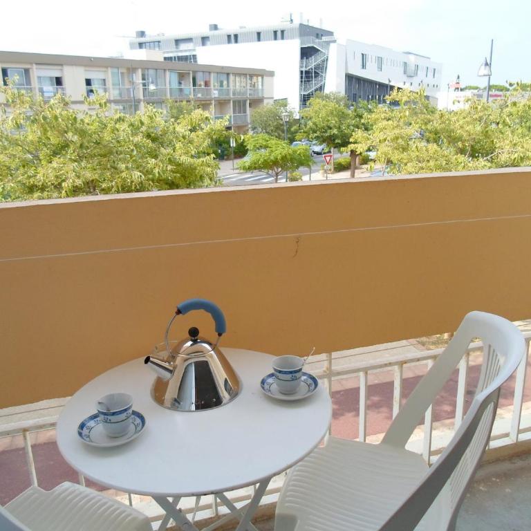 Appartement Proche Thermes avec Balcon et Parking à Balaruc-les-Bains - Studio - 11