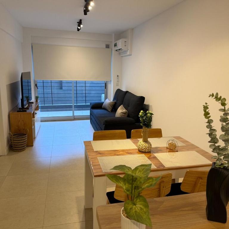  - Room #1713937201 - 8