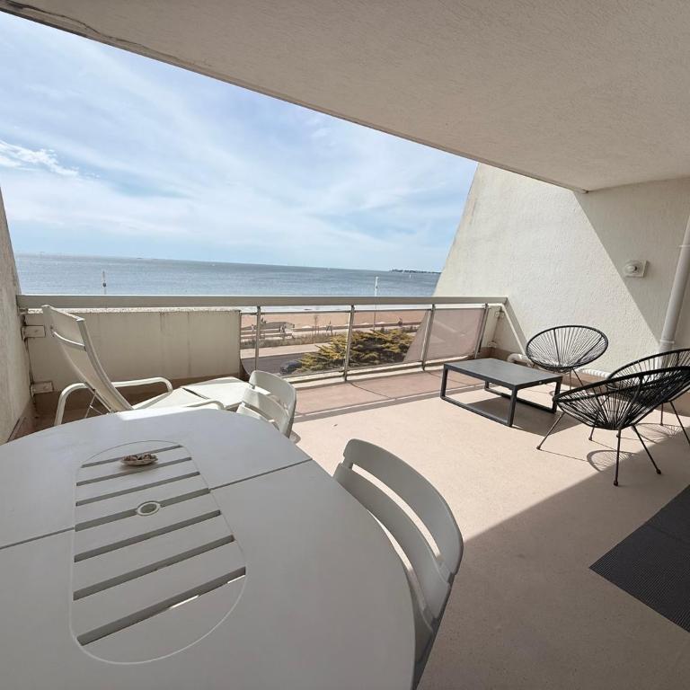 Appartement vue mer 45m2 avec grande terrasse 20m2 - Appartement 1 Chambre - 9