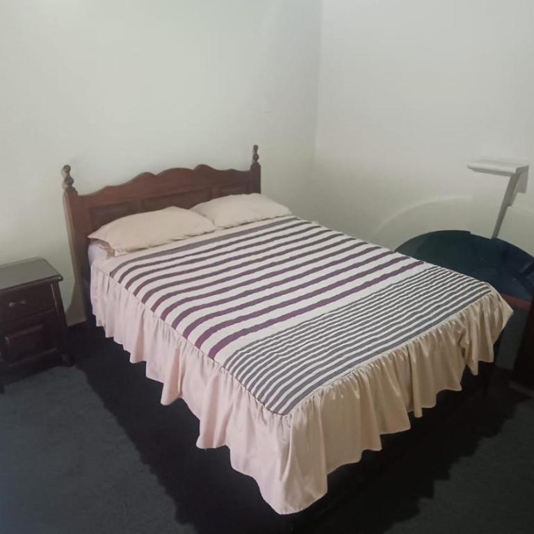 Hostal Victoria Quito - Habitación Doble - 2 camas - 10