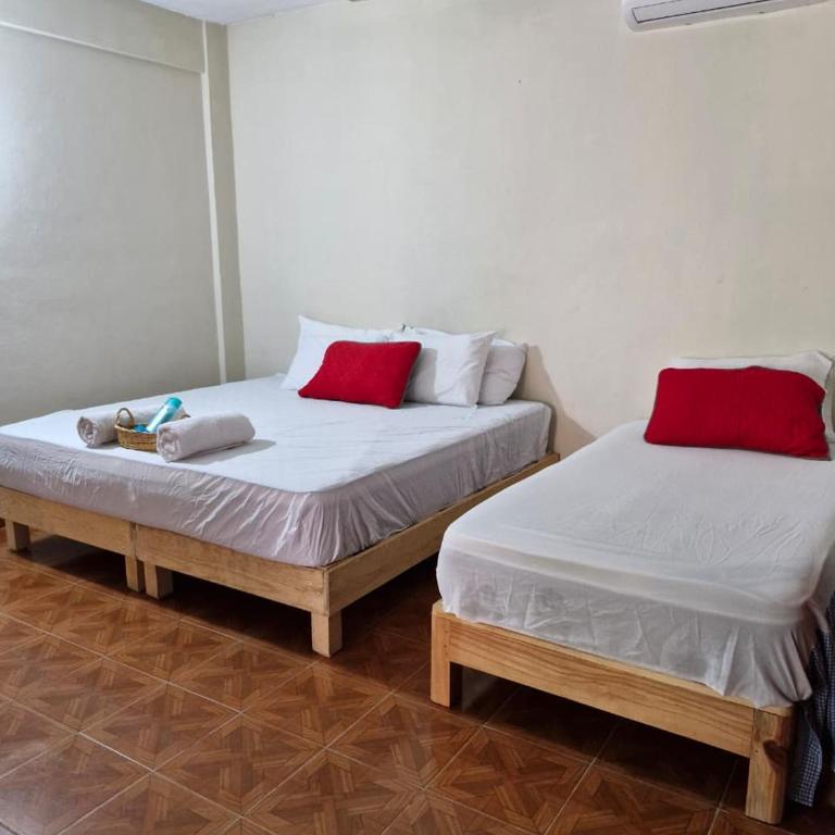  - Room #1713942201 - 6