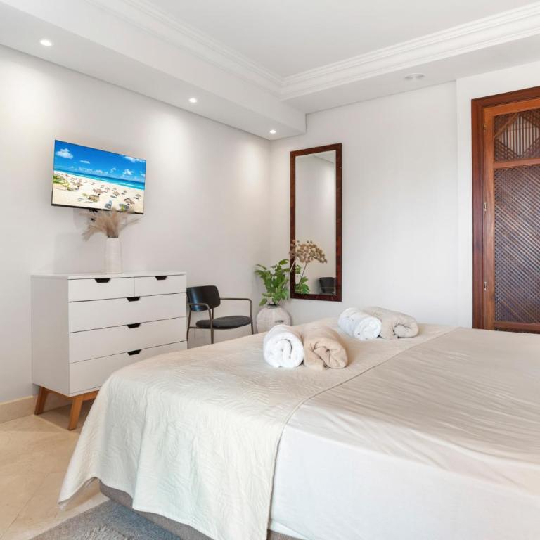  - Appartement 2 Chambres avec Balcon et Vue sur la Mer - 8