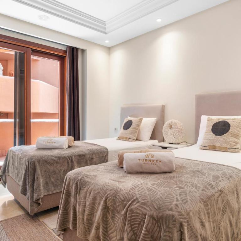  - Appartement 2 Chambres avec Balcon et Vue sur la Mer - 11