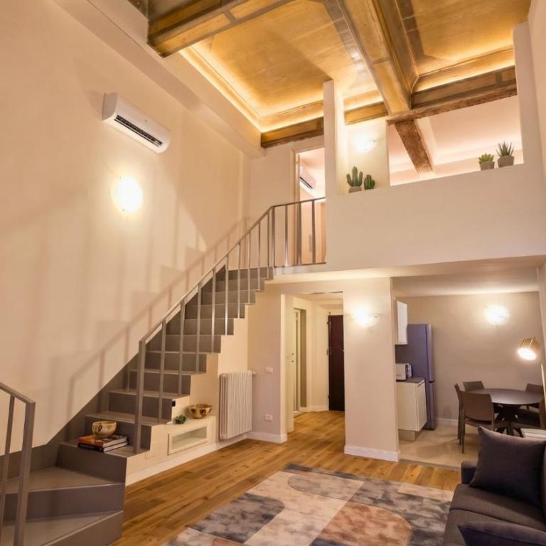 Eleganza e convivialità in centro, vista Duomo per gruppi e famiglie - Three-Bedroom Apartment - 10