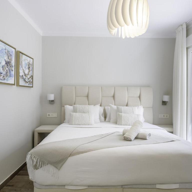 Sitges Centre Mediterranean House- 5 Bedroom, 4 Bathroom, Terrace Courtyard, Private Rooptop Pool - Casa - 31