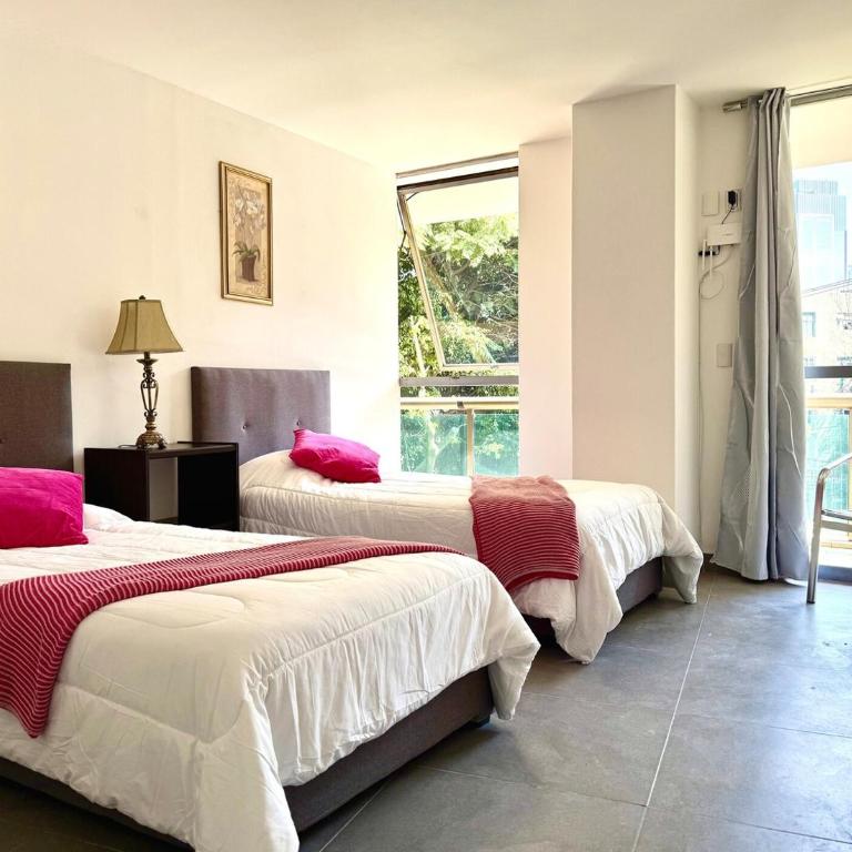 Walk 5 min to the Ángel to celebrate everything - One-Bedroom Apartment - 3