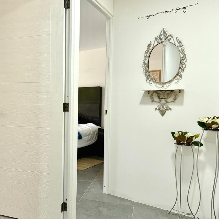 Walk 5 min to the Ángel to celebrate everything - One-Bedroom Apartment - 19