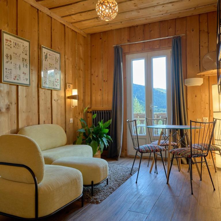 Les Skieurs Appartements B&B - Chambre Double ou Lits Jumeaux avec Balcon - 1