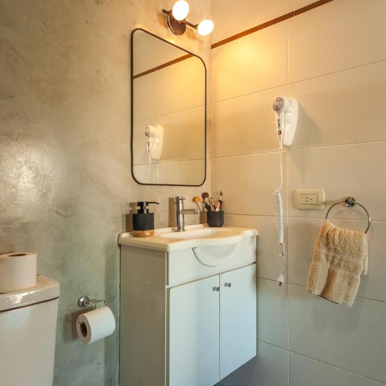  - Room #1713979801 - 14