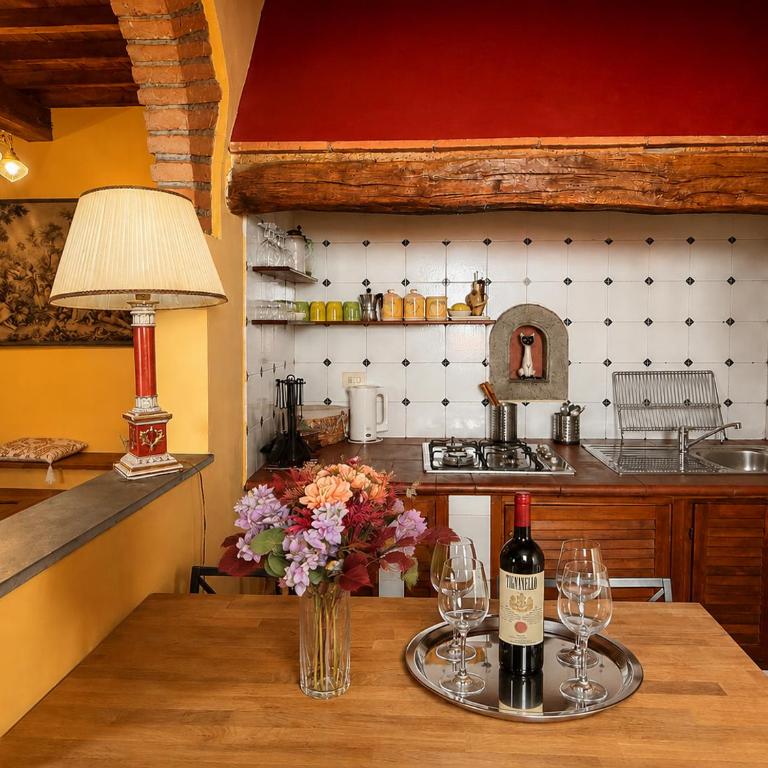Real Rustic Tuscany Style In Center - One-Bedroom Apartment - 41
