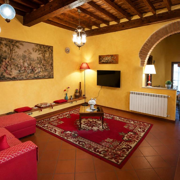 Real Rustic Tuscany Style In Center - One-Bedroom Apartment - 63