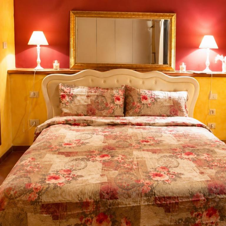 Real Rustic Tuscany Style In Center - One-Bedroom Apartment - 73
