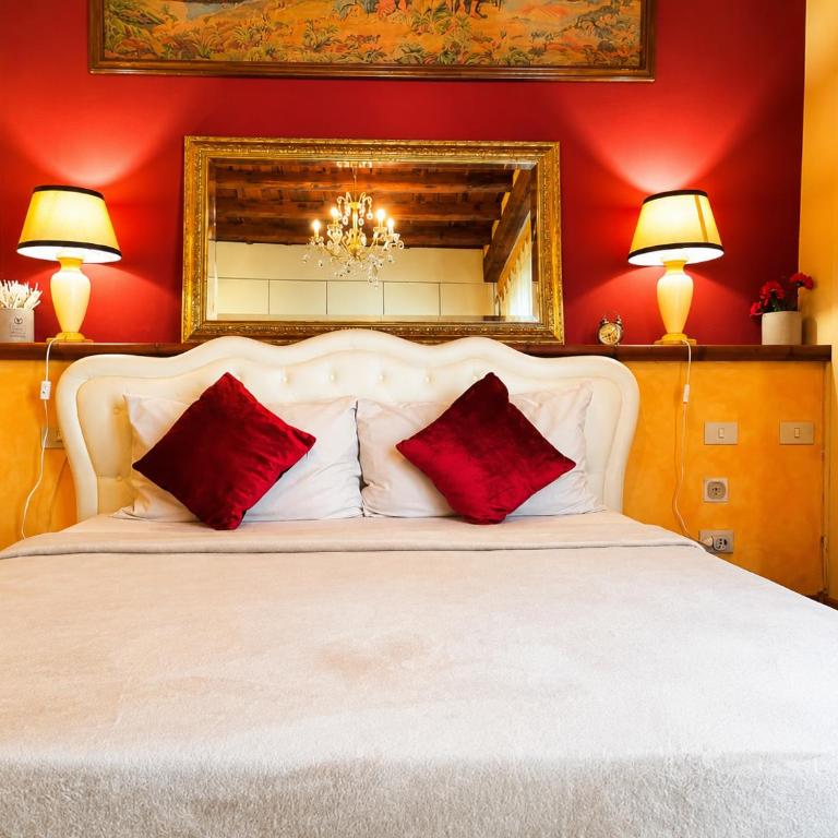 Real Rustic Tuscany Style In Center - One-Bedroom Apartment - 65