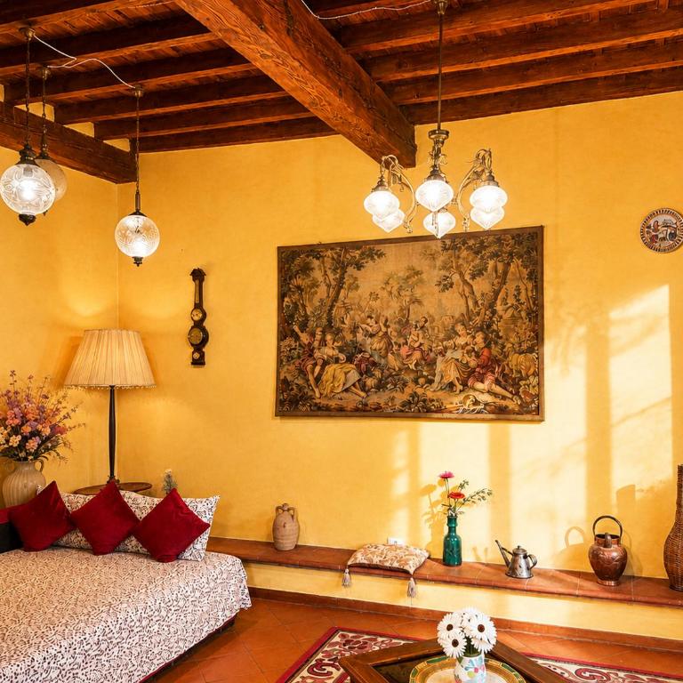 Real Rustic Tuscany Style In Center - One-Bedroom Apartment - 80