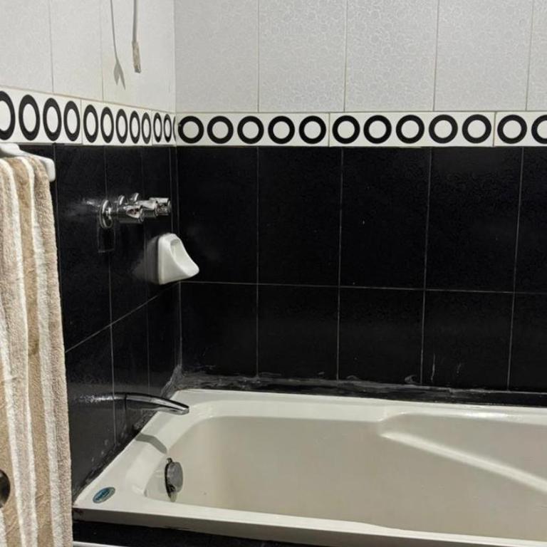  - Room #1713985901 - 6