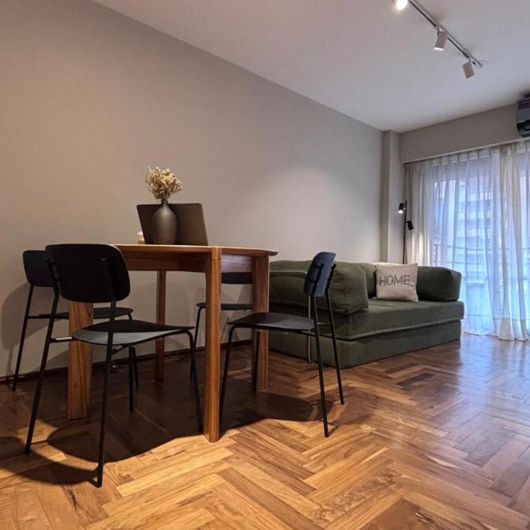  - Room #1713987101 - 1