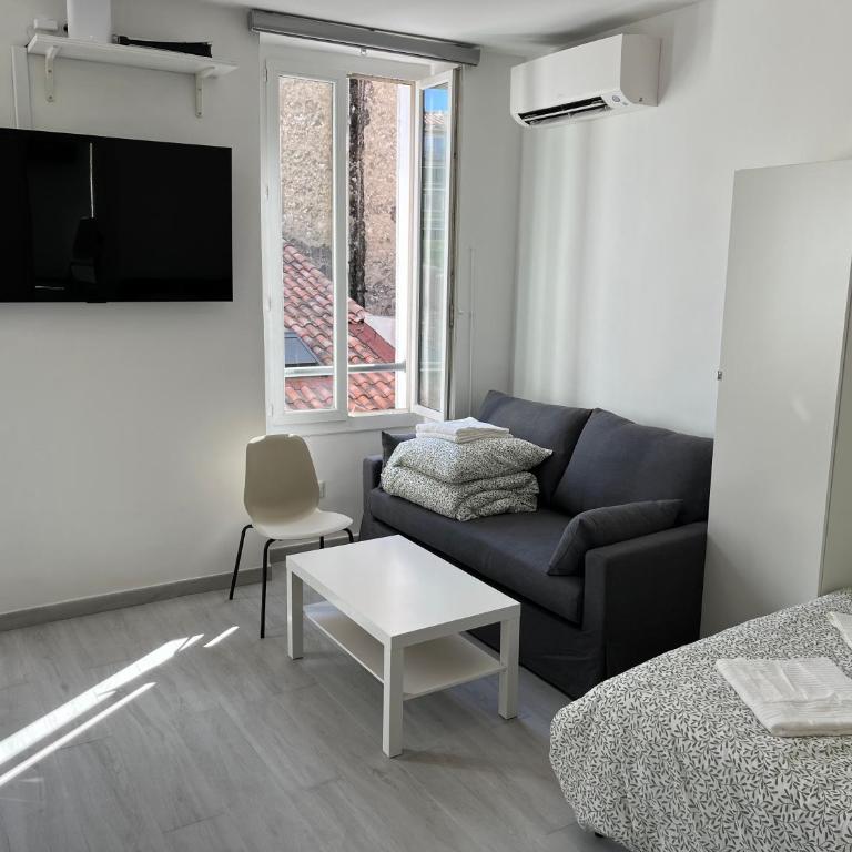  - Room #1713990601 - 2