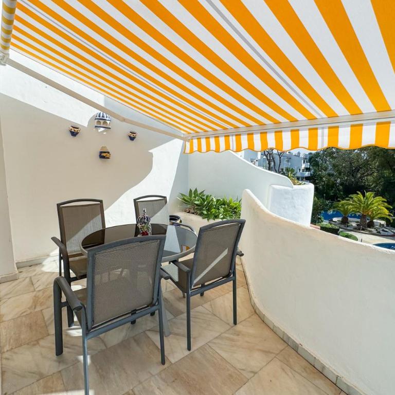 Pinos: Serene 2BD w/pool, views & walk to beach - Apartamento de 2 dormitorios - 9