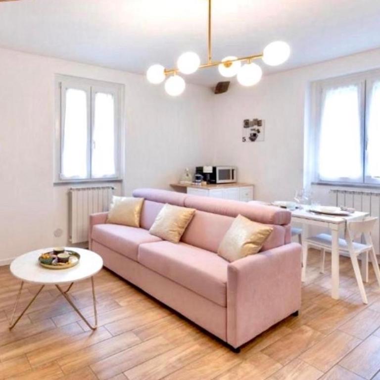 Lora luxury Suite 5, free private parking, self check in, air conditioner - One-Bedroom Apartment - 1