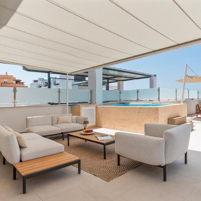 Estepona Skyline Penthouse - Three-Bedroom Apartment with Private Pool - 29