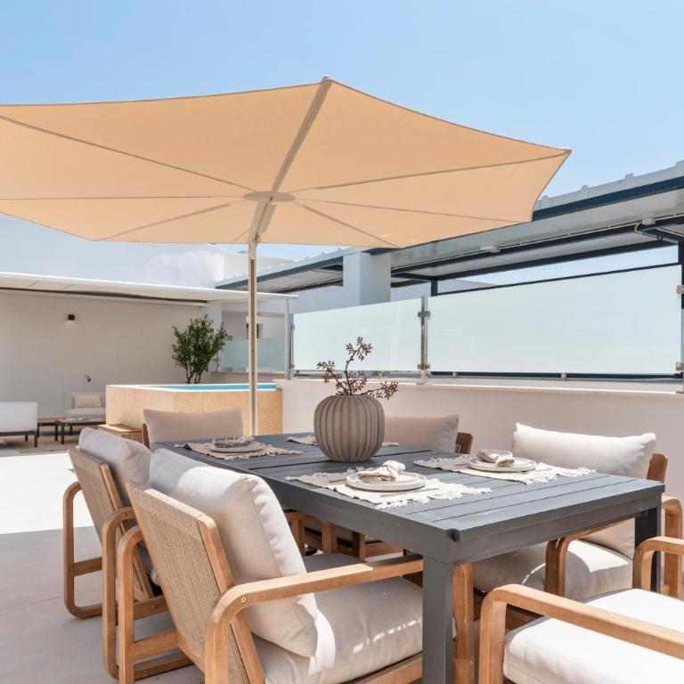 Estepona Skyline Penthouse - Three-Bedroom Apartment with Private Pool - 28