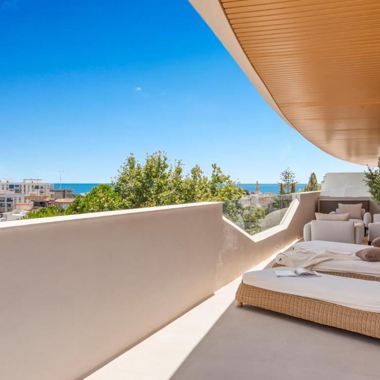 Estepona Skyline Penthouse - Three-Bedroom Apartment with Private Pool - 34