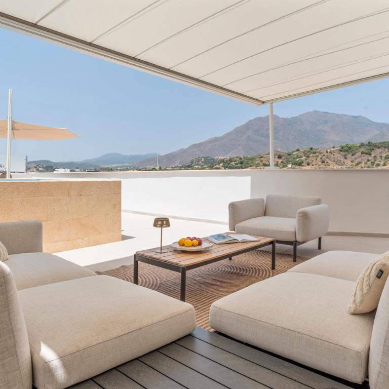 Estepona Skyline Penthouse - Three-Bedroom Apartment with Private Pool - 37